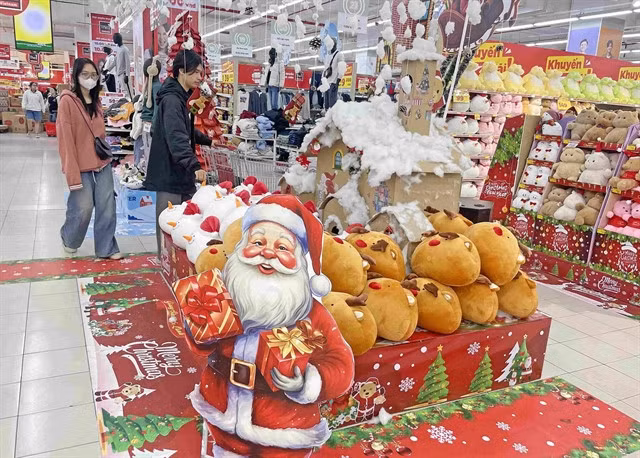 Christmas products at GO! Long Biên supermarket. VNA/VNS Photo