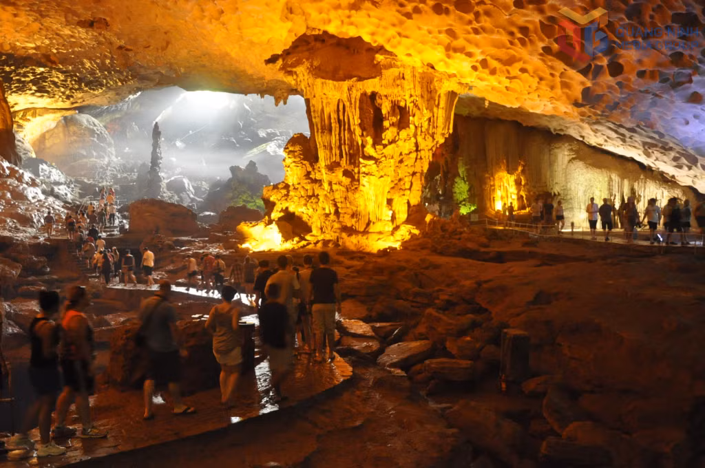 Sung Sot cave captivates visitors with its magnificent, otherworldly beauty, where dramatic limestone formations and shimmering light create a truly magical experience.