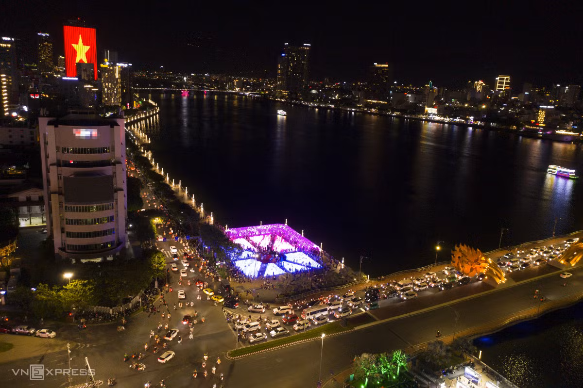 Da Nang light art show honors Japan-Vietnam friendship ảnh 10 Da Nang light art show honors Japan-Vietnam friendship