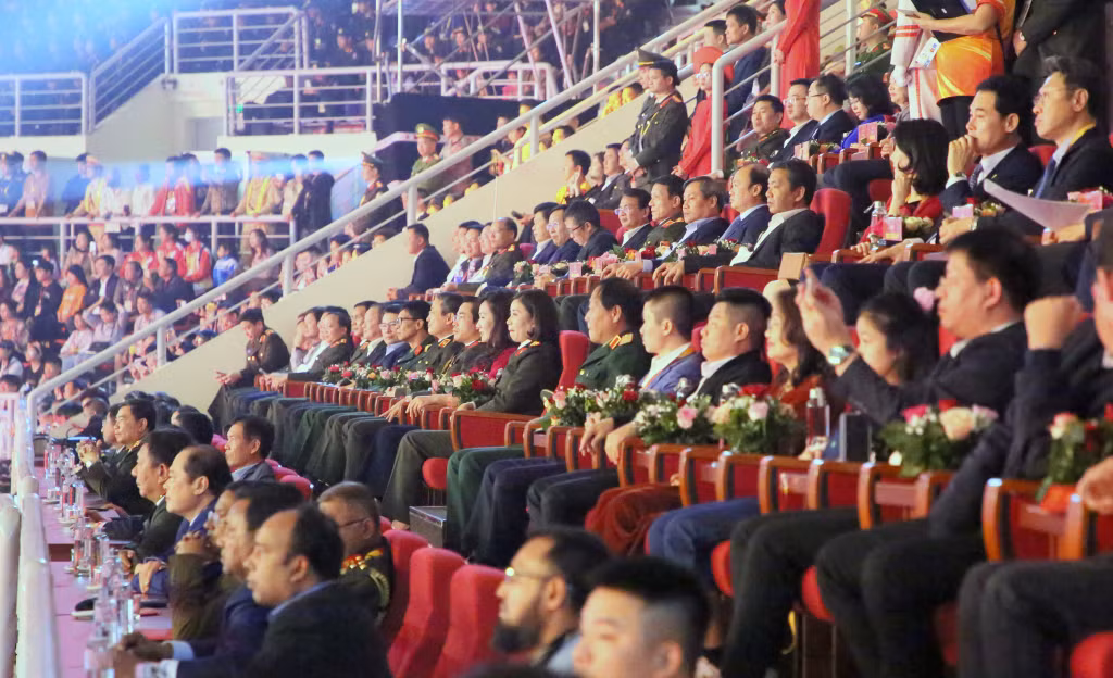 Central delegates, international delegates, and delegates from Quang Ninh province attended the opening ceremony.