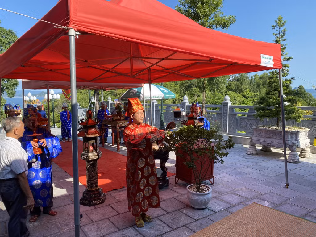 The festival is going to feature a number of long-lasting traditional rituals.