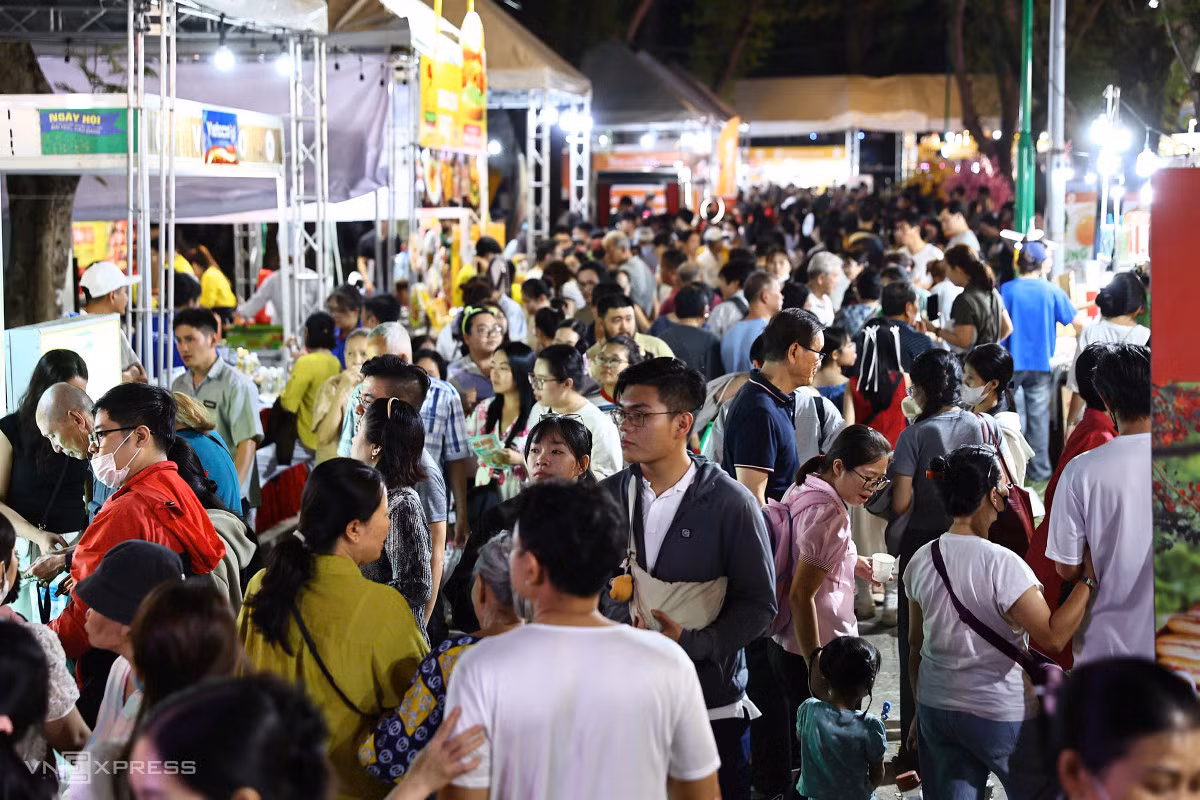 Thousands of visitors flock to HCMC banh mi festival ảnh 1 Thousands of visitors flock to HCMC banh mi festival
