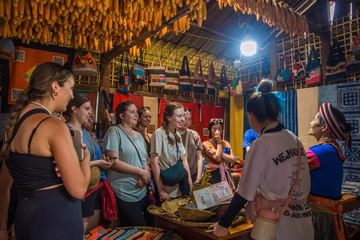 Traditional Hmong weaving turns flax into fabric