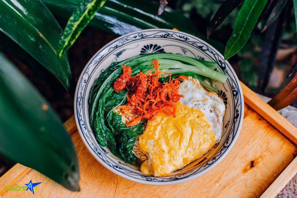 Escape to greenleaf retreat: A tranquil coffee spot in Hanoi