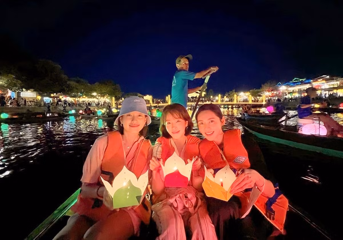South Korean stars explore Hoi An ảnh 1 South Korean stars explore Hoi An