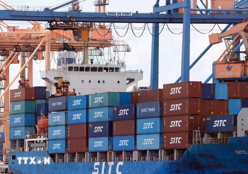 Vietnam's export turnover hit 34.05 billion USD in September, up 10.7% year on year. (Photo: VNA)