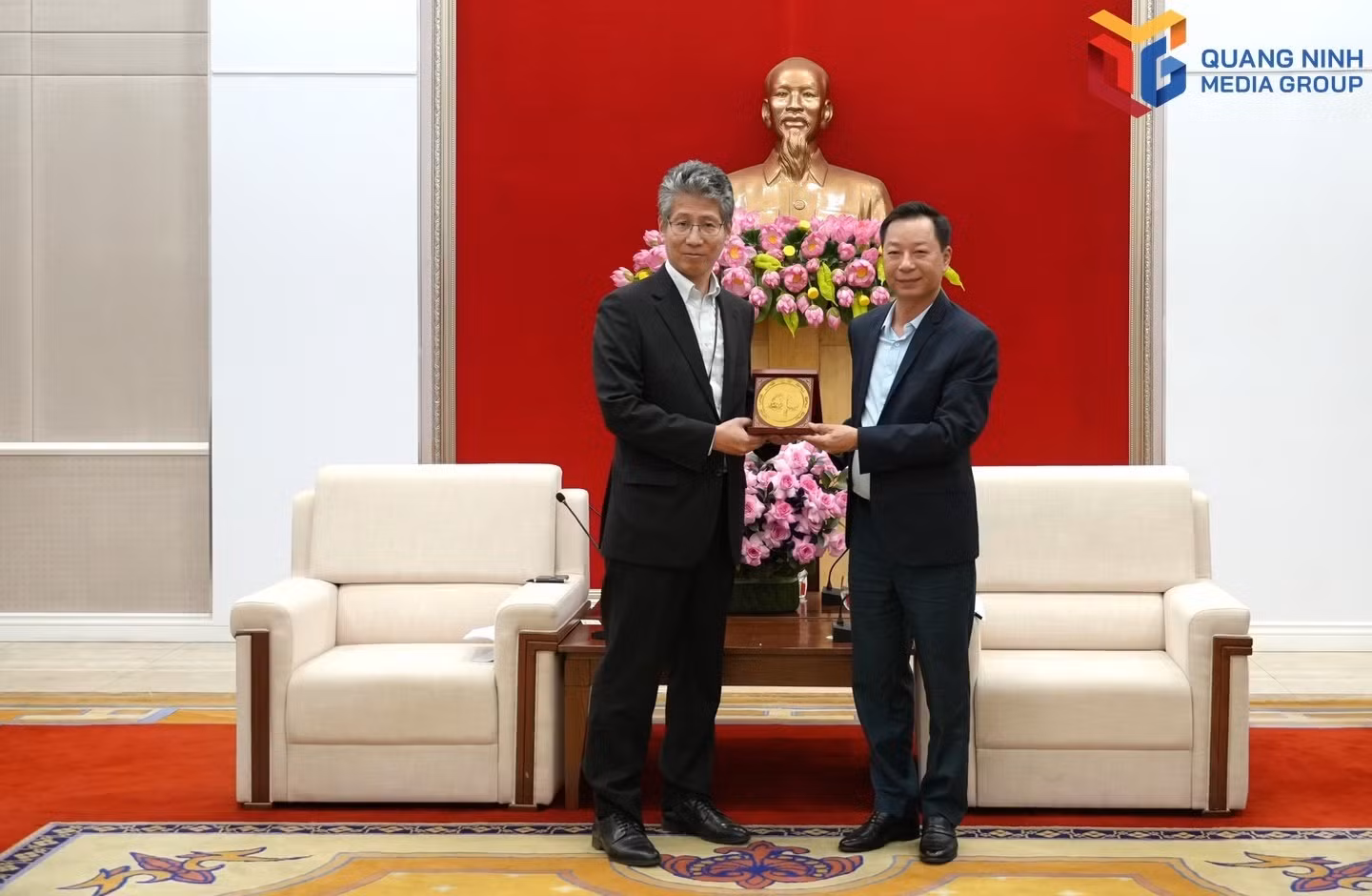 231026dcanh1.jpg