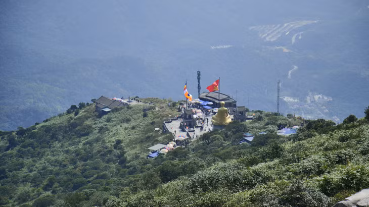 The Yen Tu Heritage Marathon 2024 will be held for the first time in Uong Bi city.