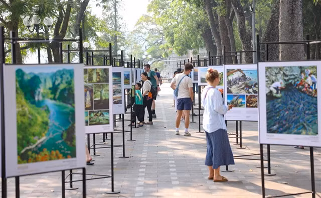The Colours of Nature exhibition is one of a series of activities held to celebrate the Heritage Day.