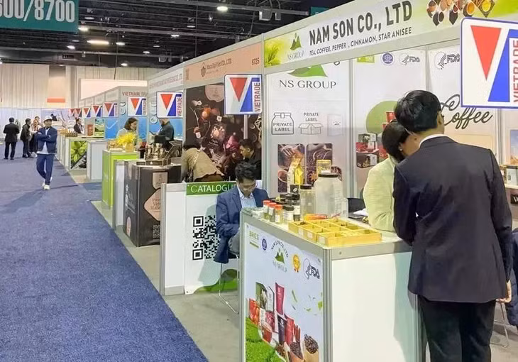 A Vietnam pavilion at the PLMA's 2024 Private Label Trade Show. (Photo: VNA)