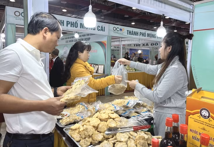 Chả mực (squid cake) - a must-try specialty of Quang Ninh province