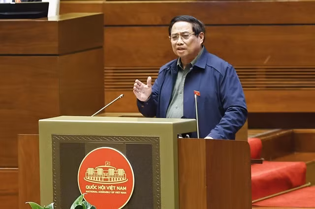 Prime Minister Phạm Minh Chính speaks at the NA discussion on Thursday. VNA/VNS Photo