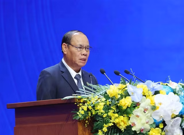 The representative of the Lao People’s Democratic Republic delivers remarks at the first high-level plenary session.