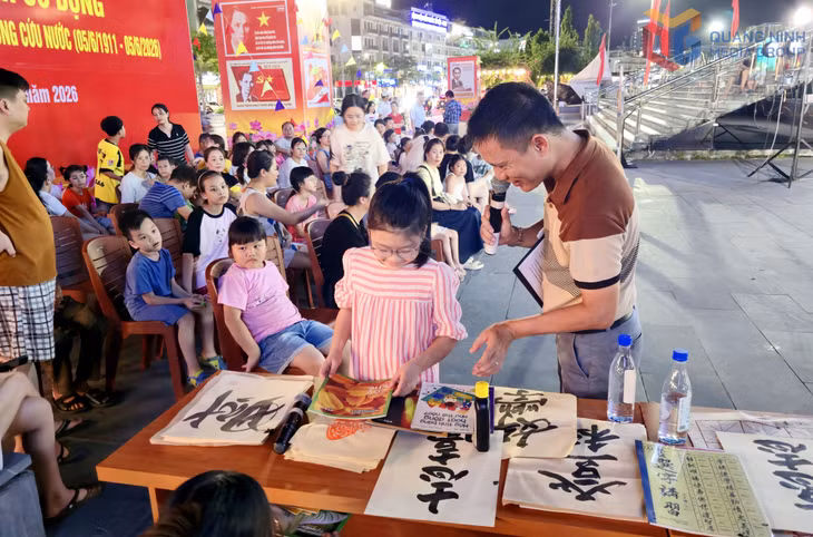 A variety of engaging activities are regularly organized, enhancing the appeal of the "Night at the Museum" experience.