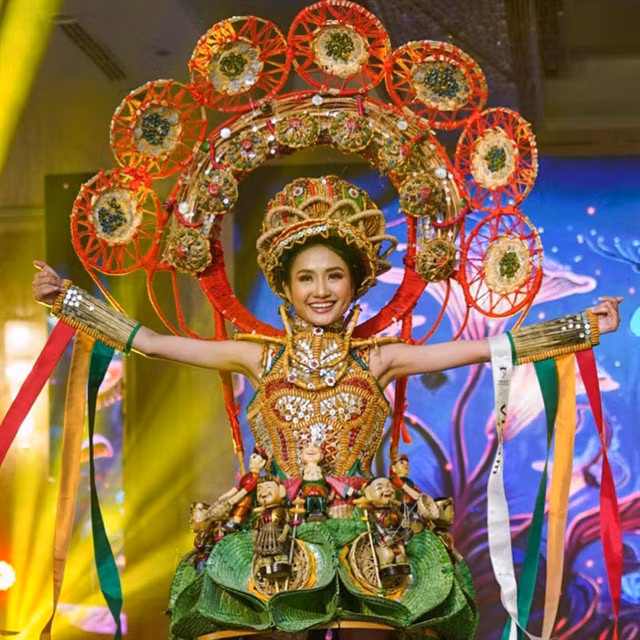 Nguyễn Thanh Hà in her environmental costume at Miss Eco International in Egypt.