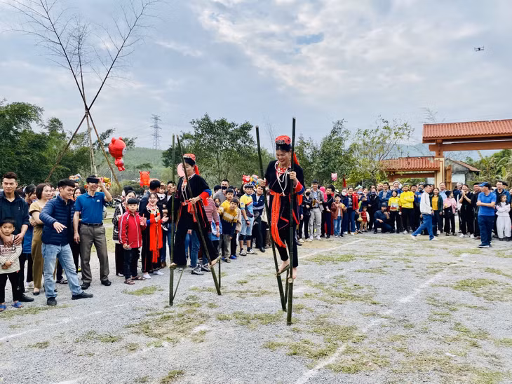 Folk games are an indispensable part of this festival.