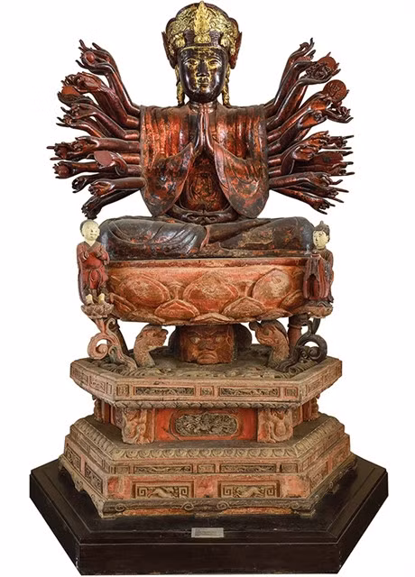 The lacquered wood statue of the Bodhisattva Avalokisteshvara originating from the Hội Hạ Pagoda in Vĩnh Phúc Province. — Photo courtesy of the Vietnam Fine Arts Museum