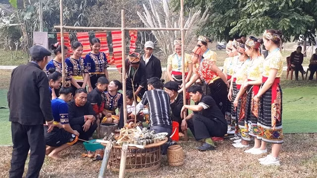 Various spring festivals of many ethnic minority groups will be showcased at the Việt Nam Ethnic Village of Culture and Tourism throughout January. VNS Photo Trần Quang Thành