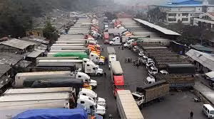 Steering Committee set up to resolve cargo trucks stranded at northern border gates ảnh 1 Steering Committee set up to resolve cargo trucks stranded at northern border gates ảnh 1