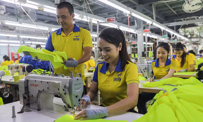 46% Q3 surge in average worker's income: minister
