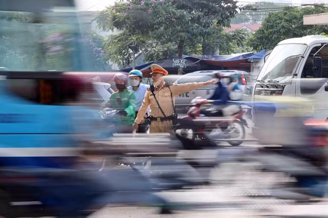 Traffic police must also plan for traffic flow regulation, especially on roads and areas forecast to see more traffic during the holiday season. — VNA/VNS Photo Phạm Kiên.