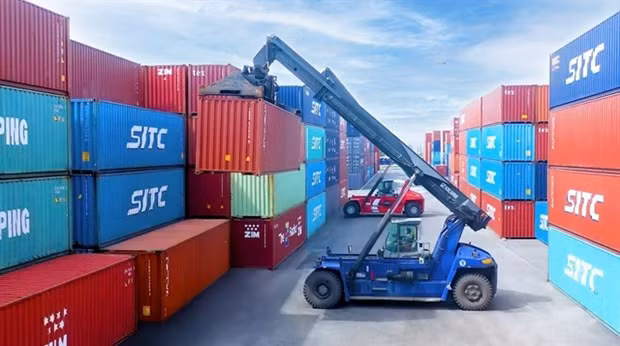 Forty-five provinces and cities issue logistics service development plans hinh anh 1