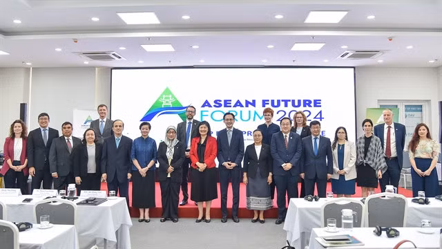 Delegates attending the press conference in Hà Nội on Monday. Photo courtesy of the Ministry of Foreign Affairs.