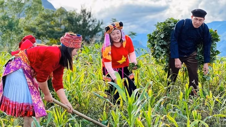 Singer Quach Beem in the MV “Ha Giang”.