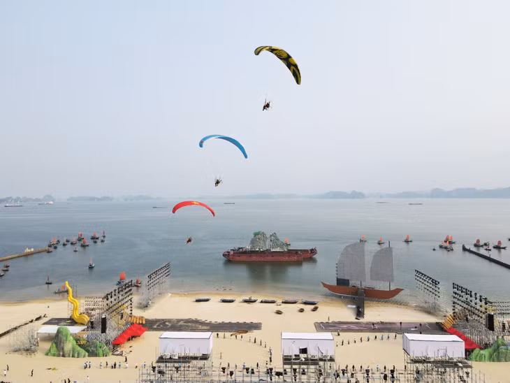 The program will incorporate elements of musical theater art, harmoniously combining with history and culture to highlight the values of the Ha Long Bay natural heritage.