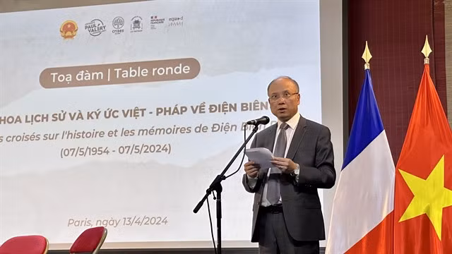 Việt Nam's Ambassador to France Đinh Toàn Thắng speaks at the roundtable. — VNA/VNS Photo Nguyễn Thu Hà