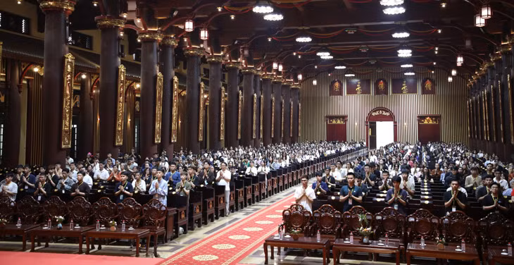 A view of the memorial ceremony.