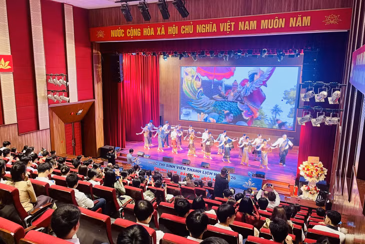 The Bunpimay (Lao New Year) celebration is an annual event held by Ha Long University for Lao students.