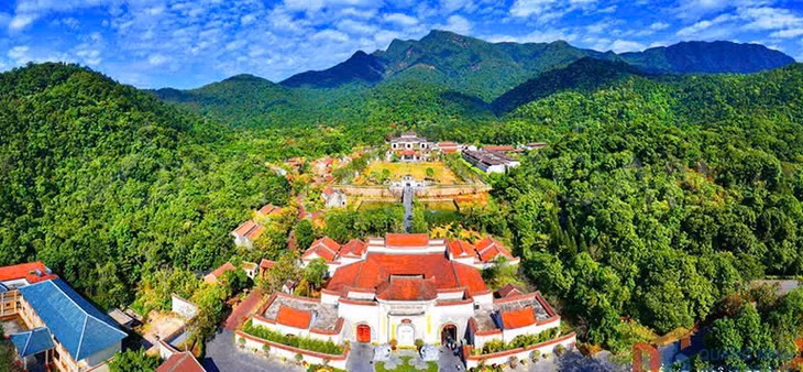 Dưới chân Yên Tử.