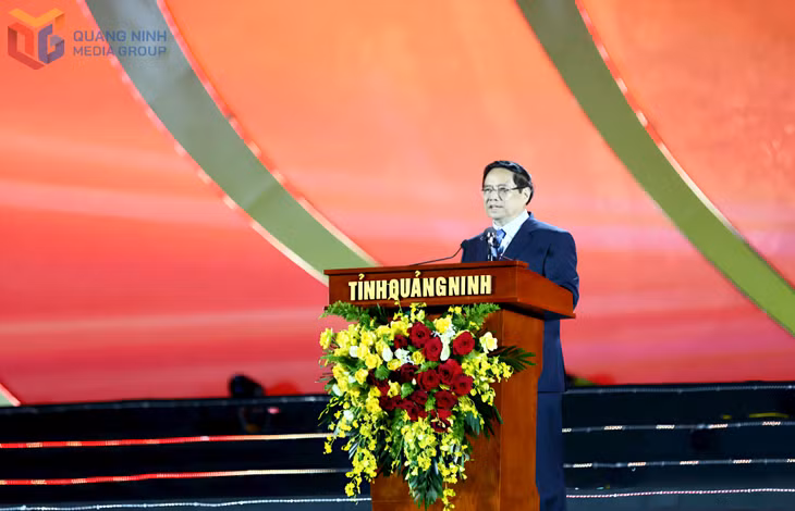 Prime Minister Pham Minh Chinh attended and delivered remarks at the announcement ceremony.