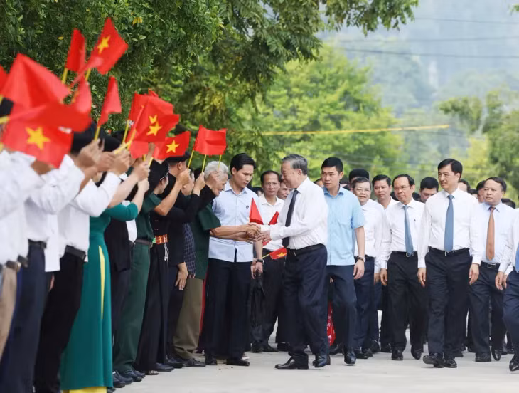 Party General Secretary Tô Lâm attends the All People's Security Safeguard Festival. — VNA/VNS Photo Thống Nhất