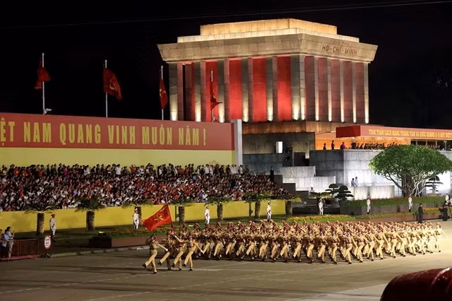 The column of female traffic police officers.