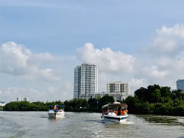 River tourism is a significant potential of HCM City to attract international visitors for longer stays. — VNA/VNS Photo
