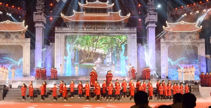 Phu Tho: Festival honours UNESCO intangible cultural heritages across Vietnam ảnh 1