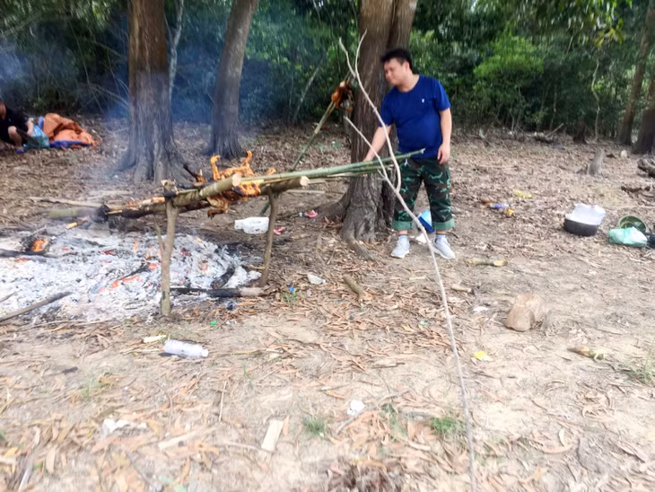 This is also an ideal place for going camping.