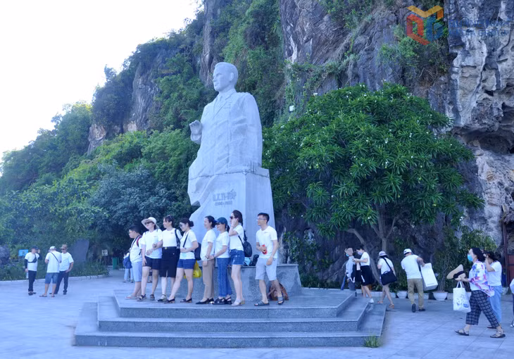 The statue of Soviet cosmonaut Gherman Titov on Ti Top Island.