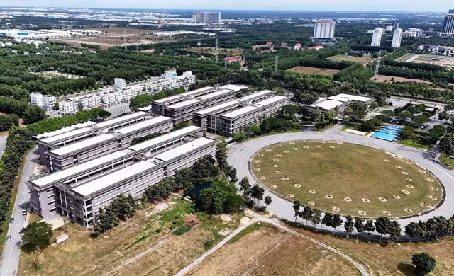 The Eastern International University (EIU) is one of the facilities training high-quality human resources in Bình Dương southern province. — VNA/VNS Photo Hồng Đạt