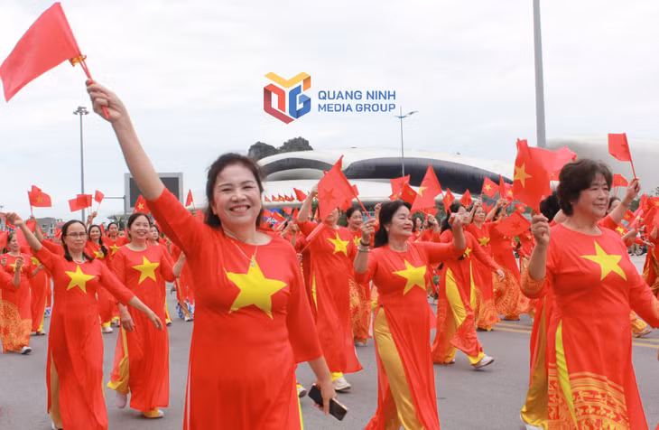 Women of all ages beamed with joy during Ha Long women's festival.