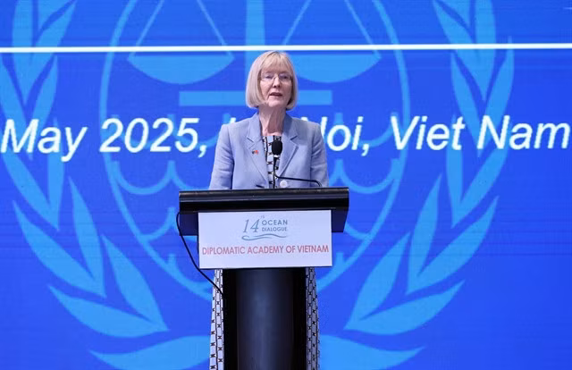 Australian Ambassador to Việt Nam Gillian Bird addresses the 14th Ocean Dialogue on May 7. — VNA/VNS Photo An Đăng