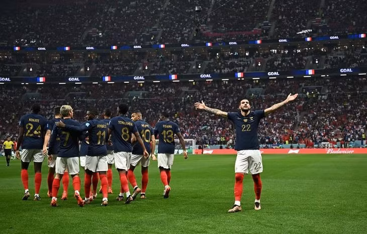 France's Theo Hernandez celebrates scoring their first goal with teammates. (Photo: REUTERS)