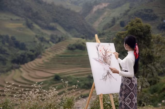 Through this music video, Hằng tries to promote tourism of the northwestern region. — Photo courtesy of Hằng Production