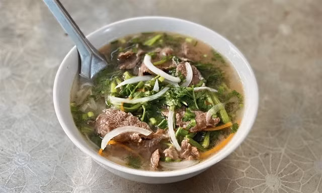 Phở Cụ Tặng in Nam Định City is a family-run phở shop that has been passed down through three generations. — Photo vnexpress.net