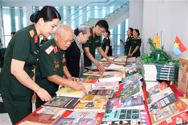 The seminar features 120 scholarly papers and key presentations that deepened understanding of the Party’s strategic leadership with President Hồ Chí Minh at the helm.