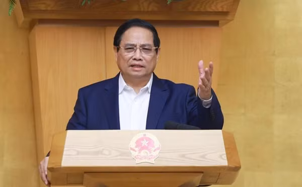 Prime Minister Phạm Minh Chính speaks at the regular Cabinet meeting in Hà Nội on April 6. VNA/VNS Photo