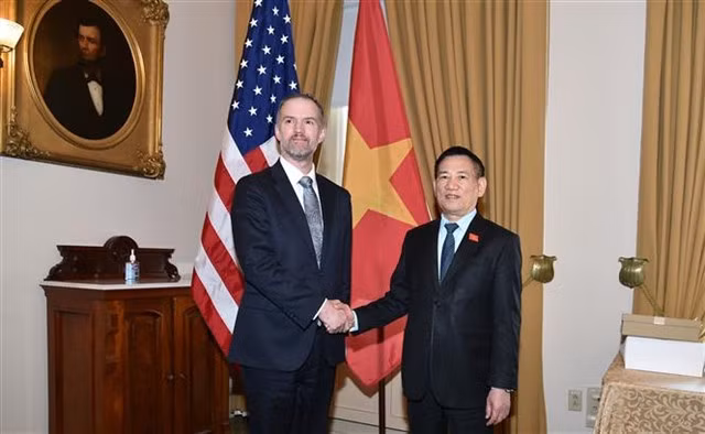 Deputy Prime Minister Hồ Đức Phớc meets with US Trade Representative Jamieson Greer on Wednesday afternoon (local time) in Washington DC. — VNA/VNS Photos