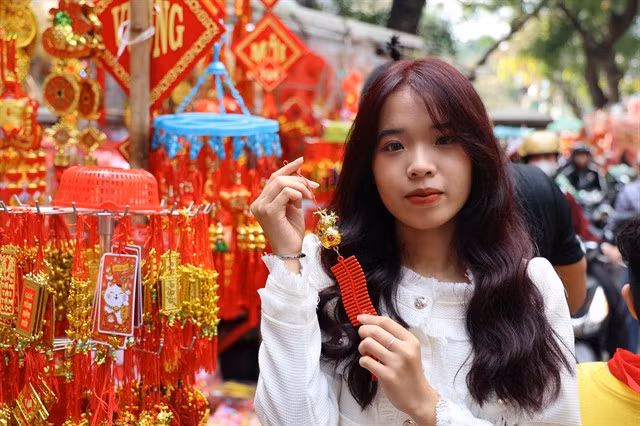 Nguyệt says 2022 was a meaningful year for her as she transited from high school to university.